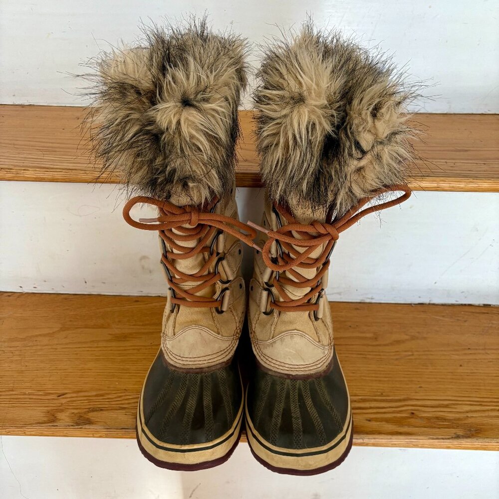 Sorel Joan of Arctic Winter Boots Rubber Suede Tan Size 10 EUC